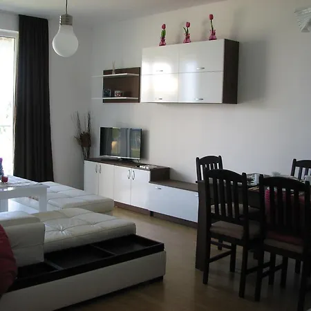 شقة Two-bedroom Donika