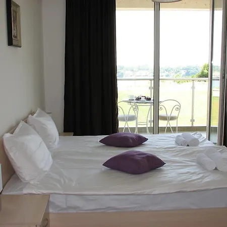 Апартамент Two-bedroom Donika *