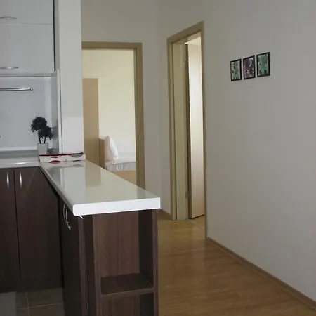 شقة Two-bedroom Donika
