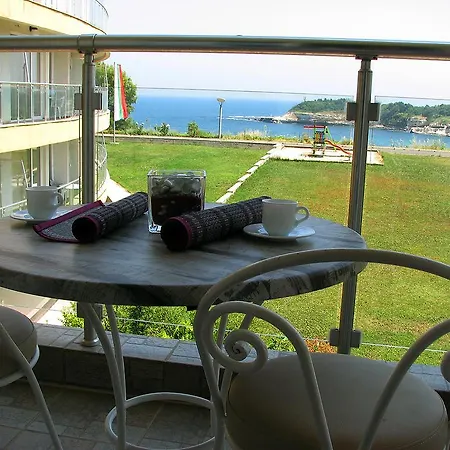 Апартамент Two-bedroom Donika Царево